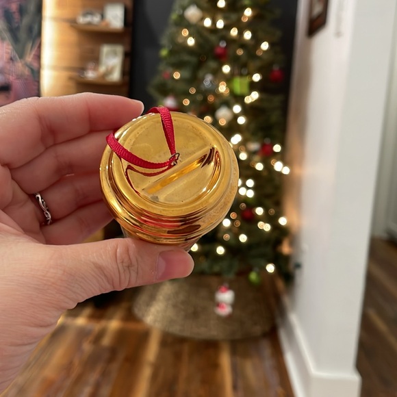 Starbucks 2015 Holiday Ornament - Picture 4 of 4